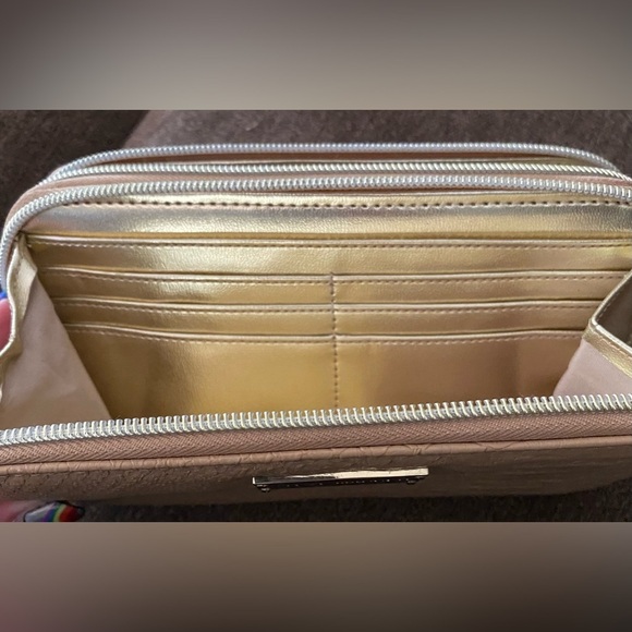 Steve Madden Python Beige Wallet - Picture 10 of 16